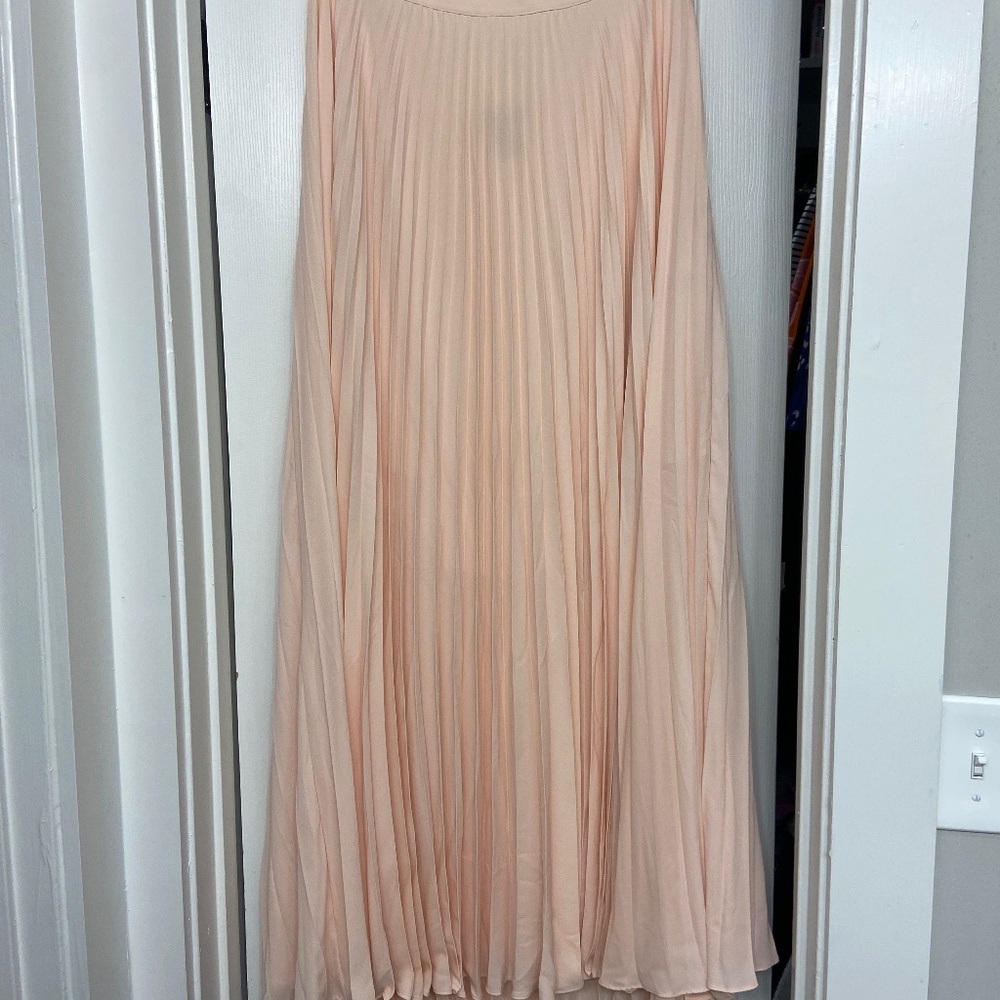 New without tags! WHBM chiffon accordion maxi skirt